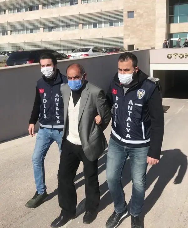 Hırsızlık için girdikleri evde yaşlı kadını öldüren 2 kişi tutuklandı