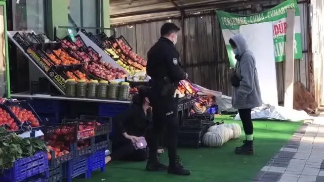 Kadıköy'de bir kişiyi silahla yaralayan şüpheli gözaltına alındı Kadıköy'de bir kişiyi silahla yaralayan şüpheli gözaltına alındı