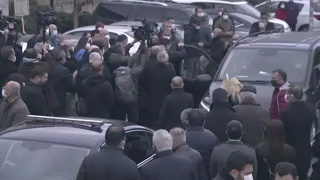 Kılıçdaroğlu, gazeteci yazar Uğur Mumcu için düzenlenen anma törenine katıldı Kılıçdaroğlu, gazeteci yazar Uğur Mumcu için düzenlenen anma törenine katıldı