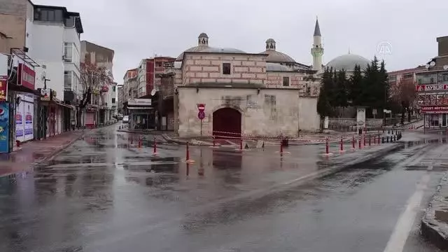 Cadde ve sokaklarda sessizlik hakim Cadde ve sokaklarda sessizlik hakim