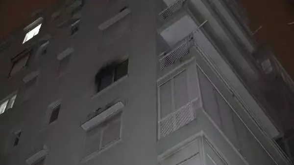 Klimadan çıkan yangın paniğe neden oldu Klimadan çıkan yangın paniğe neden oldu