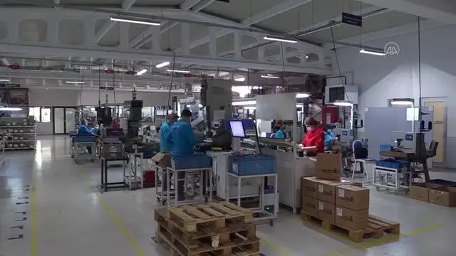 KOCAELİ -Bakan Varank, 'Türkiye'nin tek yerli ve milli emniyet kemeri üreticisi'ni ziyaret etti (2) KOCAELİ -Bakan Varank, 'Türkiye'nin tek yerli ve milli emniyet kemeri üreticisi'ni ziyaret etti (2)