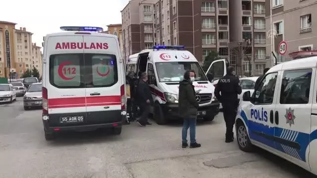 Komşular arasında çıkan kavgada 4 kişi bıçakla yaralandı Komşular arasında çıkan kavgada 4 kişi bıçakla yaralandı