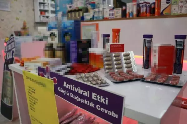 Son dakika haber | Koronavirüs salgınında satışları patlayan takviye edici gıdalar için 'doz' uyarısı Son dakika haber | Koronavirüs salgınında satışları patlayan takviye edici gıdalar için 'doz' uyarısı