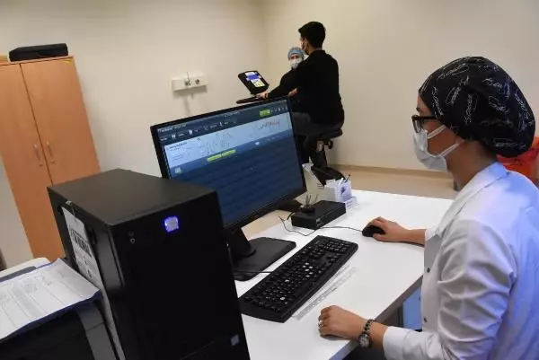 Koronavirüsü atlatanların en sık şikayeti solunum yetmezliği ve eklem ağrısı Koronavirüsü atlatanların en sık şikayeti solunum yetmezliği ve eklem ağrısı