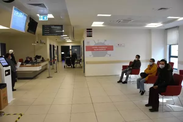 Koronavirüsü atlatanların en sık şikayeti solunum yetmezliği ve eklem ağrısı Koronavirüsü atlatanların en sık şikayeti solunum yetmezliği ve eklem ağrısı