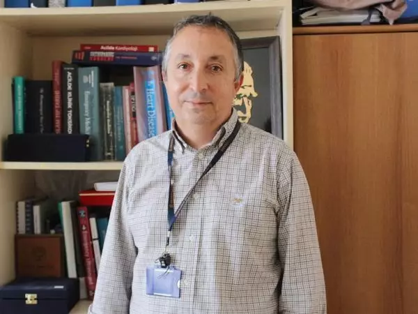Son dakika haber! Koronavirüsü yenen Prof. Dr. Çete: Aşı önemli bir silah Son dakika haber! Koronavirüsü yenen Prof. Dr. Çete: Aşı önemli bir silah