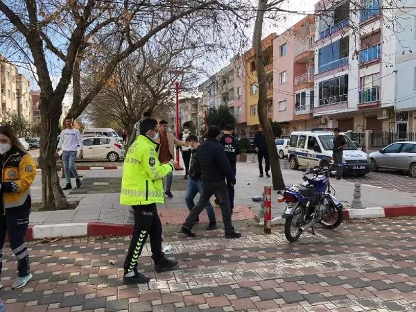 Otomobil ile çarpışan motosikletin 'kasksız' sürücüsü yaralandı Otomobil ile çarpışan motosikletin 'kasksız' sürücüsü yaralandı