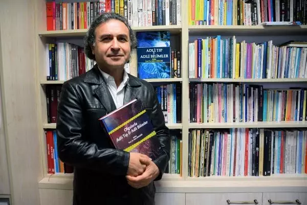 Türkiye'nin ilk 'C-S-I' kitabı yayınlandı; 95 ilginç adli olay yer alıyor Türkiye'nin ilk 'C-S-I' kitabı yayınlandı; 95 ilginç adli olay yer alıyor