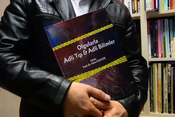 Türkiye'nin ilk 'C-S-I' kitabı yayınlandı; 95 ilginç adli olay yer alıyor Türkiye'nin ilk 'C-S-I' kitabı yayınlandı; 95 ilginç adli olay yer alıyor