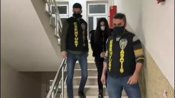 Son dakika gündem: ÜSTÜ EMLAKÇI, ALTI UYUŞTURUCU SERASI; POLİSİN OPERASYONU KAMERADA Son dakika gündem: ÜSTÜ EMLAKÇI, ALTI UYUŞTURUCU SERASI; POLİSİN OPERASYONU KAMERADA