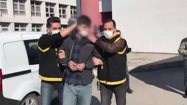 Yakalanan motosikletli kapkaç şüphelisi tutuklandı Yakalanan motosikletli kapkaç şüphelisi tutuklandı