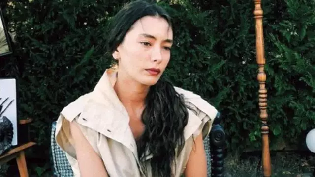 Hastalığı nedeniyle rol aldığı diziden ayrılan Neslihan Atagül sessizliğini bozdu Hastalığı nedeniyle rol aldığı diziden ayrılan Neslihan Atagül sessizliğini bozdu