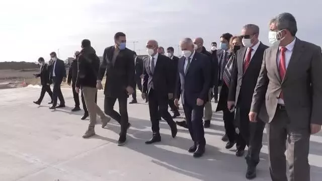 Son dakika haber: Hazine ve Maliye Bakanı Elvan, yapımı süren Çukurova Havalimanı'nı inceledi Son dakika haber: Hazine ve Maliye Bakanı Elvan, yapımı süren Çukurova Havalimanı'nı inceledi