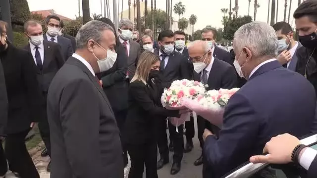 Hazine ve Maliye Bakanı Lütfi Elvan'dan, Vali Ali İhsan Su'ya ziyaret Hazine ve Maliye Bakanı Lütfi Elvan'dan, Vali Ali İhsan Su'ya ziyaret
