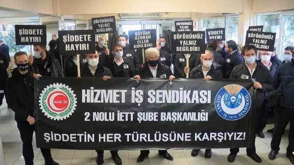 İETT ŞOFÖRLERİNE YAPILAN SALDIRILAR PROTESTO EDİLDİ İETT ŞOFÖRLERİNE YAPILAN SALDIRILAR PROTESTO EDİLDİ