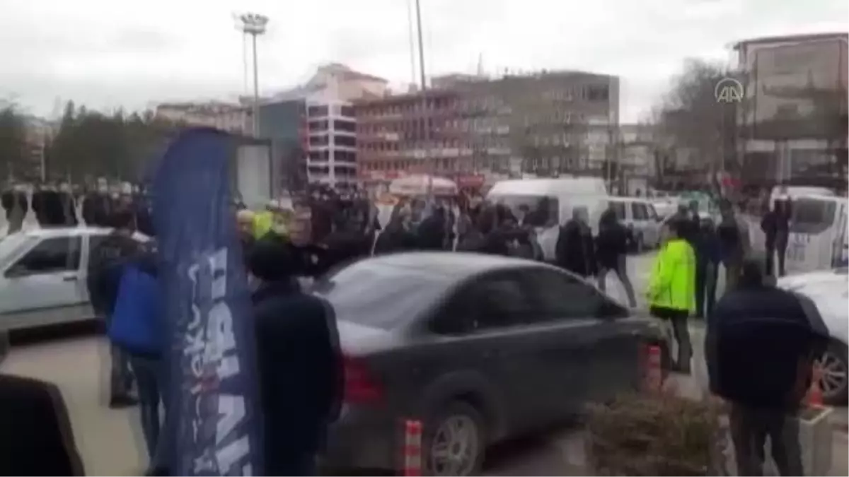 Son dakika... KIRIKKALE - Polis merkezi önünde silahlı kavga: 1 yaralı