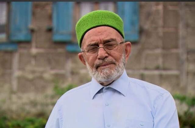 Koronadan hayatını kaybeden Karadeniz'in kanaat önderlerinden Nuri Genç'in cenazesine binlerce kişi katıldı Koronadan hayatını kaybeden Karadeniz'in kanaat önderlerinden Nuri Genç'in cenazesine binlerce kişi katıldı