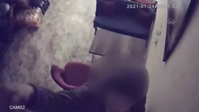 ŞANLIURFA - Bir gecede 8 iş yerinden hırsızlık yapan zanlı tutuklandı ŞANLIURFA - Bir gecede 8 iş yerinden hırsızlık yapan zanlı tutuklandı