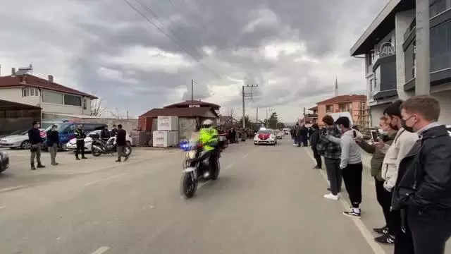 Cumhurbaşkanı Erdoğan şehit ailesine başsağlığı diledi Cumhurbaşkanı Erdoğan şehit ailesine başsağlığı diledi