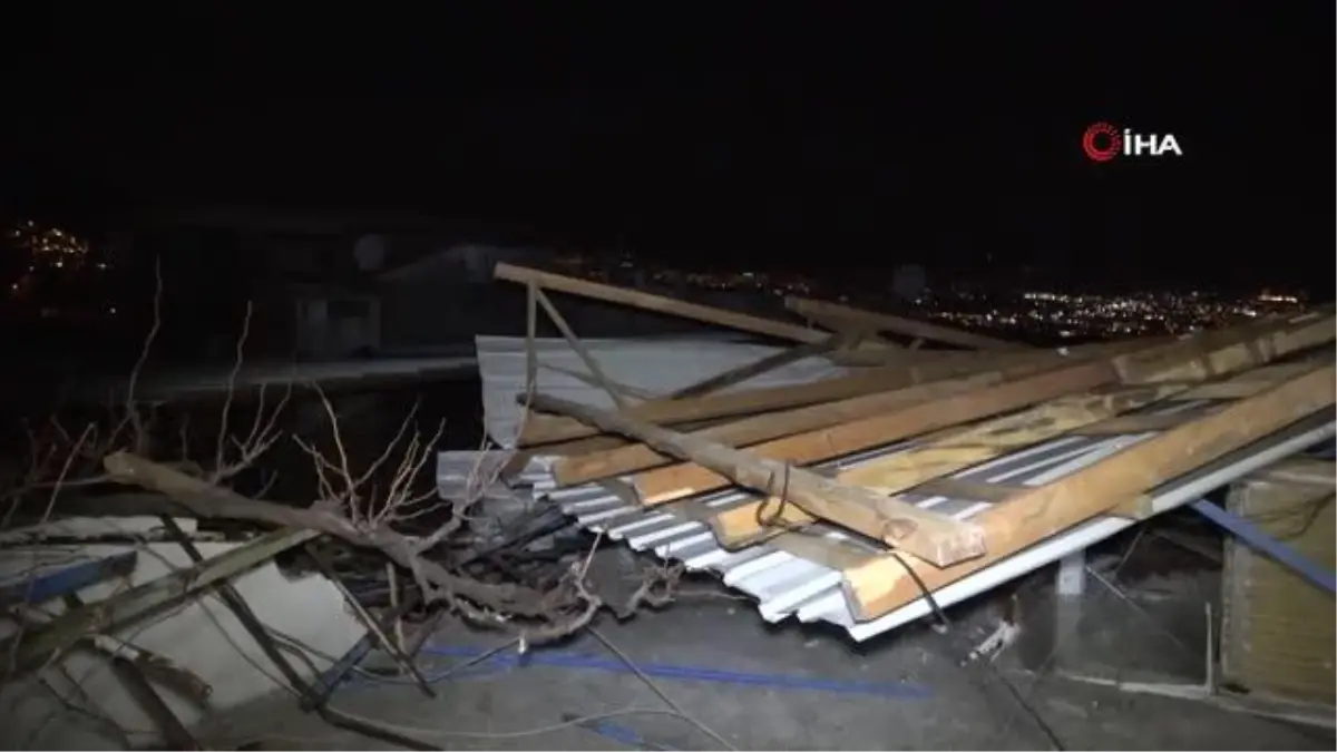 Şiddetli lodos evin çatısını uçurdu, 1 araç zarar gördü