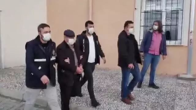 3 traktör çaldığı iddiasıyla yakalanan zanlı tutuklandı 3 traktör çaldığı iddiasıyla yakalanan zanlı tutuklandı