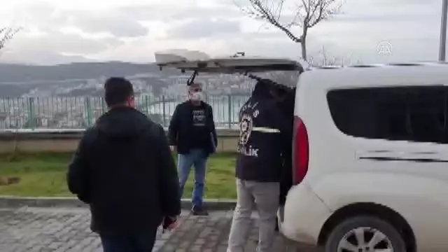 3 traktör çaldığı iddiasıyla yakalanan zanlı tutuklandı 3 traktör çaldığı iddiasıyla yakalanan zanlı tutuklandı