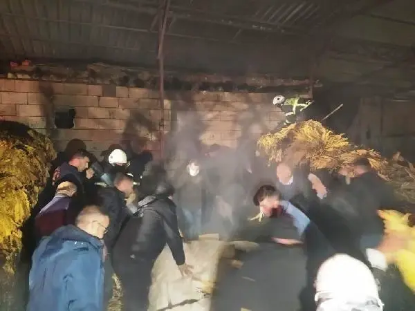 Son Dakika | Adıyaman'da çıkan yangında 900 kilo tütün yandı Son Dakika | Adıyaman'da çıkan yangında 900 kilo tütün yandı