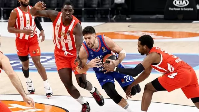 Anadolu Efes, evinde Kızılyıldız'ı 86-72 yendi Anadolu Efes, evinde Kızılyıldız'ı 86-72 yendi