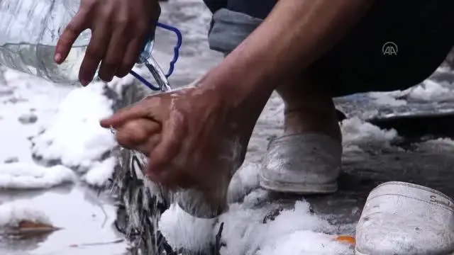 Bosna Hersek'teki göçmenlerin yaşam mücadelesi devam ediyor Bosna Hersek'teki göçmenlerin yaşam mücadelesi devam ediyor