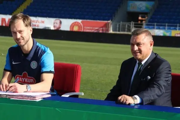 Çaykur Rizespor'da Erik Sabo ve Damjan Dokovic imzaladı Çaykur Rizespor'da Erik Sabo ve Damjan Dokovic imzaladı