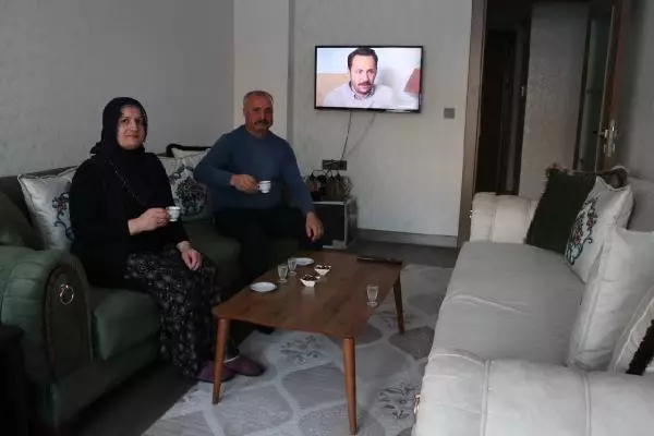 Cumhurbaşkanı Erdoğan: Elazığ'a bir söz verdik Cumhurbaşkanı Erdoğan: Elazığ'a bir söz verdik