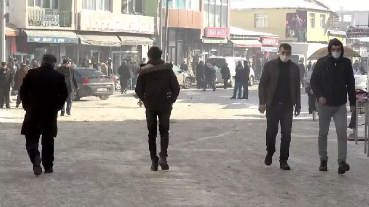 Eksi 35'leri yaşayan Göleliler; 2 kat yorganla uyuyor, 5 kat elbise giyiyor