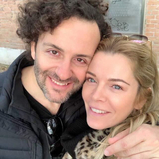 Erdil Yaşaroğlu kimdir? Erdil Yaşaroğlu karikatürleri! Erdil Yaşaroğlu eşi kimdir? Erdil Yaşaroğlu kimdir? Erdil Yaşaroğlu karikatürleri! Erdil Yaşaroğlu eşi kimdir?
