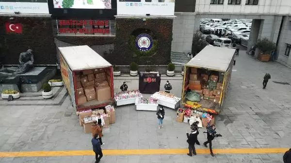 (Havadan fotoğrafla) İstanbul'da 40 milyon liralık kaçak oyuncak operasyonu-2 (Havadan fotoğrafla) İstanbul'da 40 milyon liralık kaçak oyuncak operasyonu-2