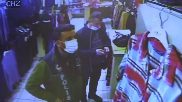 Son dakika haberi! KAHRAMANMARAŞ - Esnaf iş yerinde unutulan 90 bin lirayı polise teslim etti Son dakika haberi! KAHRAMANMARAŞ - Esnaf iş yerinde unutulan 90 bin lirayı polise teslim etti