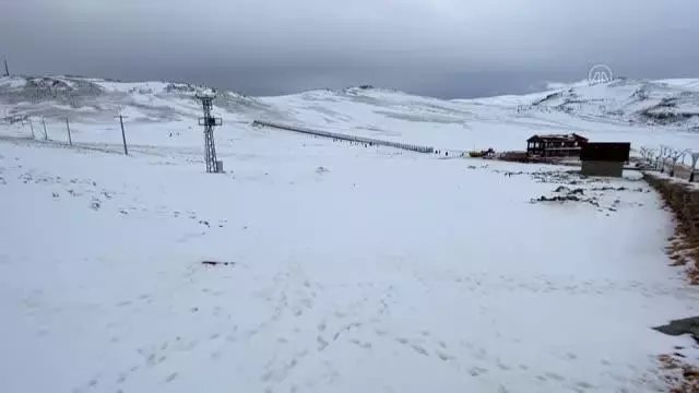 Ketençimen Kayak Merkezinin ilk etabının yüzde 95'i tamamlandı Ketençimen Kayak Merkezinin ilk etabının yüzde 95'i tamamlandı