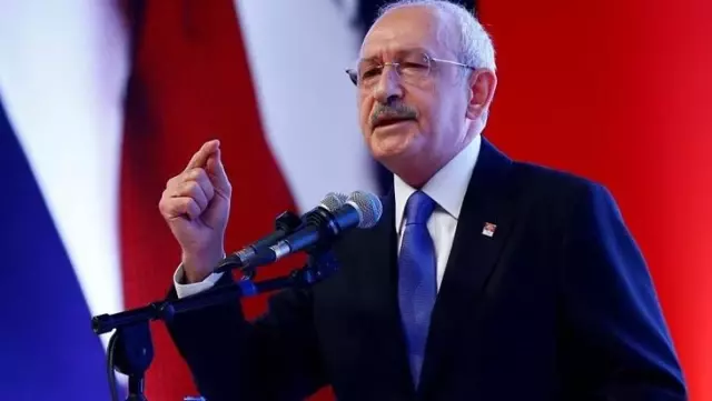 Kılıçdaroğlu, İnce'nin kuracağı partiye katılacağı iddia edilen 3 vekil ile görüştü Kılıçdaroğlu, İnce'nin kuracağı partiye katılacağı iddia edilen 3 vekil ile görüştü