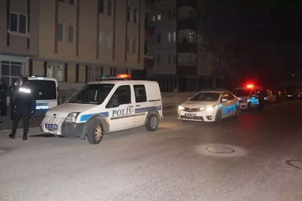 Son dakika haber... Kısıtlamada uyuşturucu ile yakalanan sürücüye gözaltı Son dakika haber... Kısıtlamada uyuşturucu ile yakalanan sürücüye gözaltı