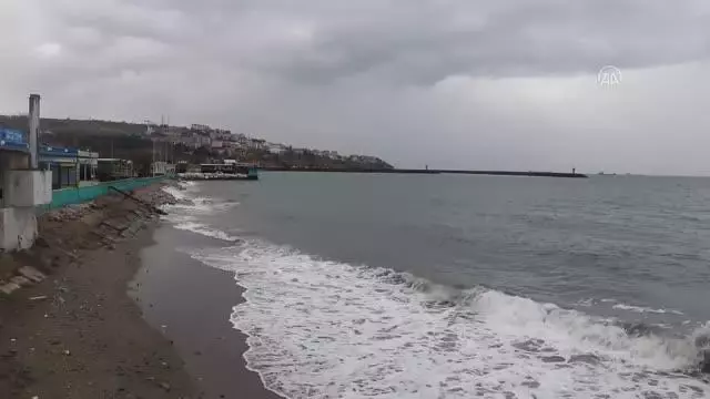 Marmara Denizi'nde lodos 3 gündür etkisini sürdürüyor Marmara Denizi'nde lodos 3 gündür etkisini sürdürüyor