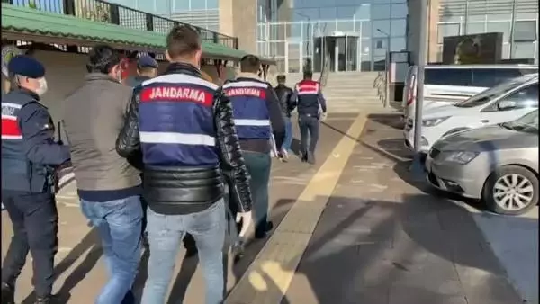 Son dakika gündem: Mersin'de yaşa dışı bahis operasyonuna 6 tutuklama Son dakika gündem: Mersin'de yaşa dışı bahis operasyonuna 6 tutuklama