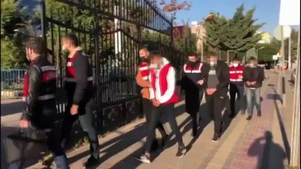 Son dakika gündem: Mersin'de yaşa dışı bahis operasyonuna 6 tutuklama Son dakika gündem: Mersin'de yaşa dışı bahis operasyonuna 6 tutuklama