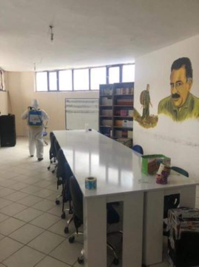 Parti binasını terör yuvasına çeviren HDP Esenyurt ilçe eş başkanları gözaltına alındı Parti binasını terör yuvasına çeviren HDP Esenyurt ilçe eş başkanları gözaltına alındı