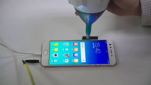 Akıllı telefonlar: Samsung ve Oppo üretim için neden Türkiye'yi seçti, telefon fiyatları düşer mi? Akıllı telefonlar: Samsung ve Oppo üretim için neden Türkiye'yi seçti, telefon fiyatları düşer mi?