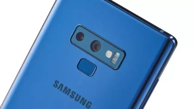 Akıllı telefonlar: Samsung ve Oppo üretim için neden Türkiye'yi seçti, telefon fiyatları düşer mi? Akıllı telefonlar: Samsung ve Oppo üretim için neden Türkiye'yi seçti, telefon fiyatları düşer mi?