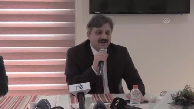 SİÜ Rektörü Prof. Dr. Şındak gazetecilerle buluştu SİÜ Rektörü Prof. Dr. Şındak gazetecilerle buluştu