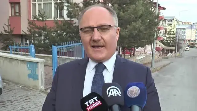 Sivas'ın kenevir ekilmesine müsaade edilen iller arasına alınması sevinçle karşılandı Sivas'ın kenevir ekilmesine müsaade edilen iller arasına alınması sevinçle karşılandı