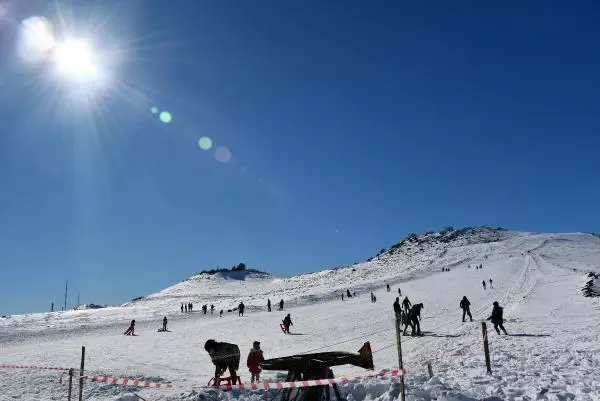 Tükiye'nin en sıcak şehrinde, kayak sezonu başladı Tükiye'nin en sıcak şehrinde, kayak sezonu başladı