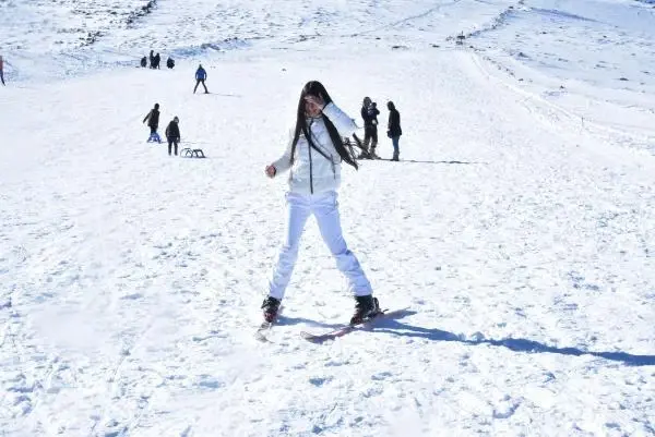 Tükiye'nin en sıcak şehrinde, kayak sezonu başladı Tükiye'nin en sıcak şehrinde, kayak sezonu başladı