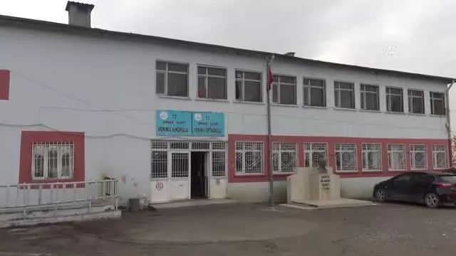 Ultraslan'dan Silopi'deki ihtiyaç sahibi öğrencilere destek Ultraslan'dan Silopi'deki ihtiyaç sahibi öğrencilere destek
